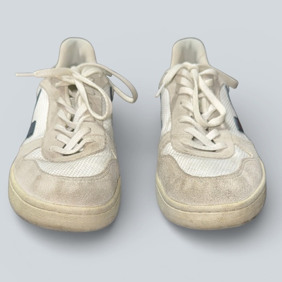 VEJA V-10 Sneakers - Picture 5 of 10